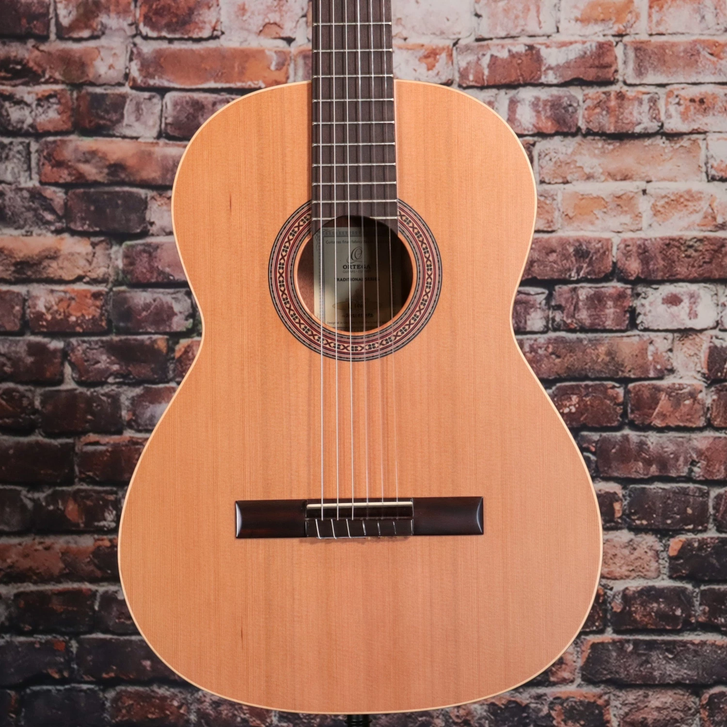 Ortega Traditional Series Cedar Top Classical Guitar | R180 6 Ortega Traditional Series Cedar Top Classical Guitar | R180