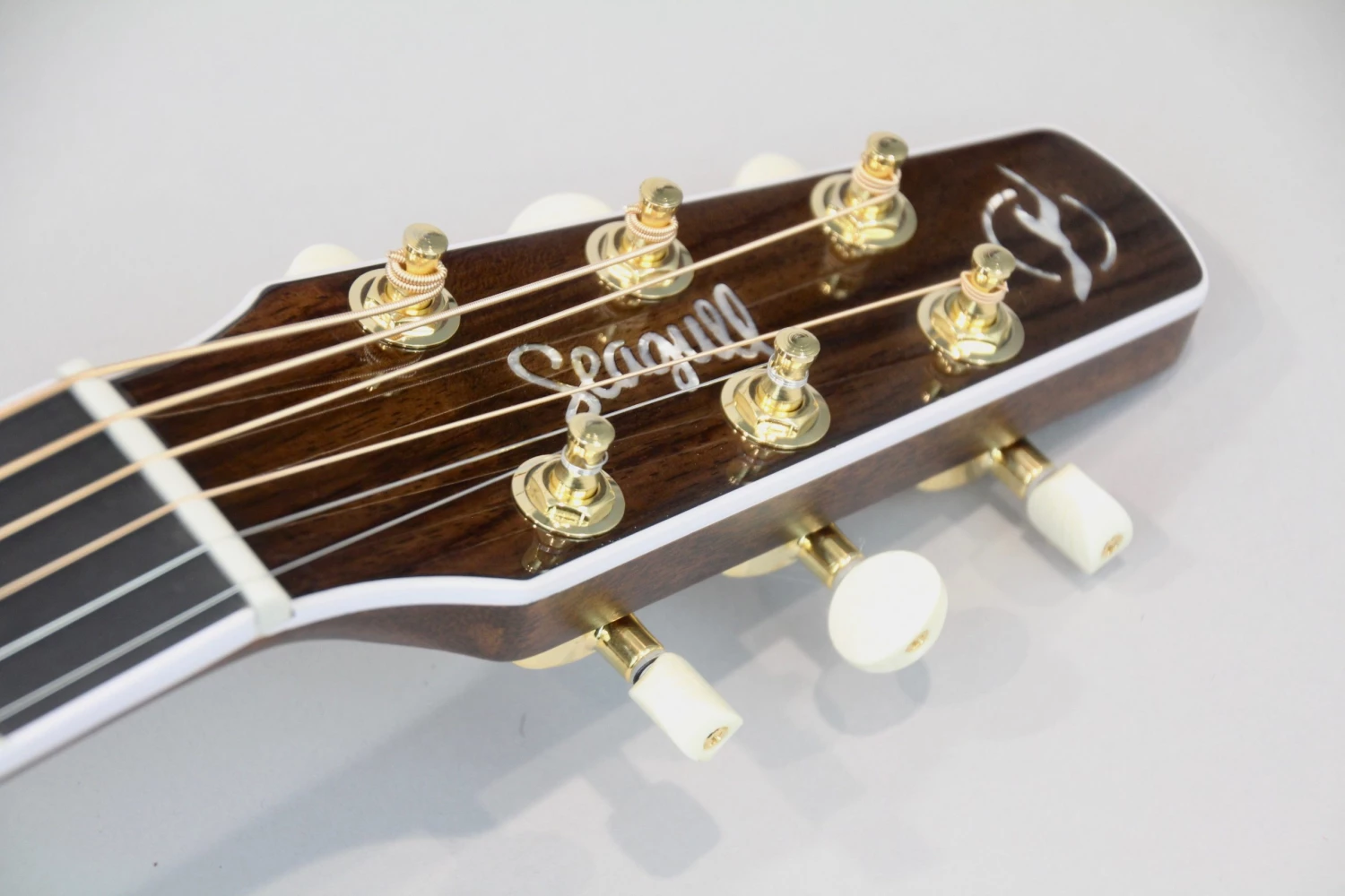 Seagull Artist Studio Concert Hall EQ Acoustic Guitar 8 Seagull Artist Studio Concert Hall EQ Acoustic Guitar