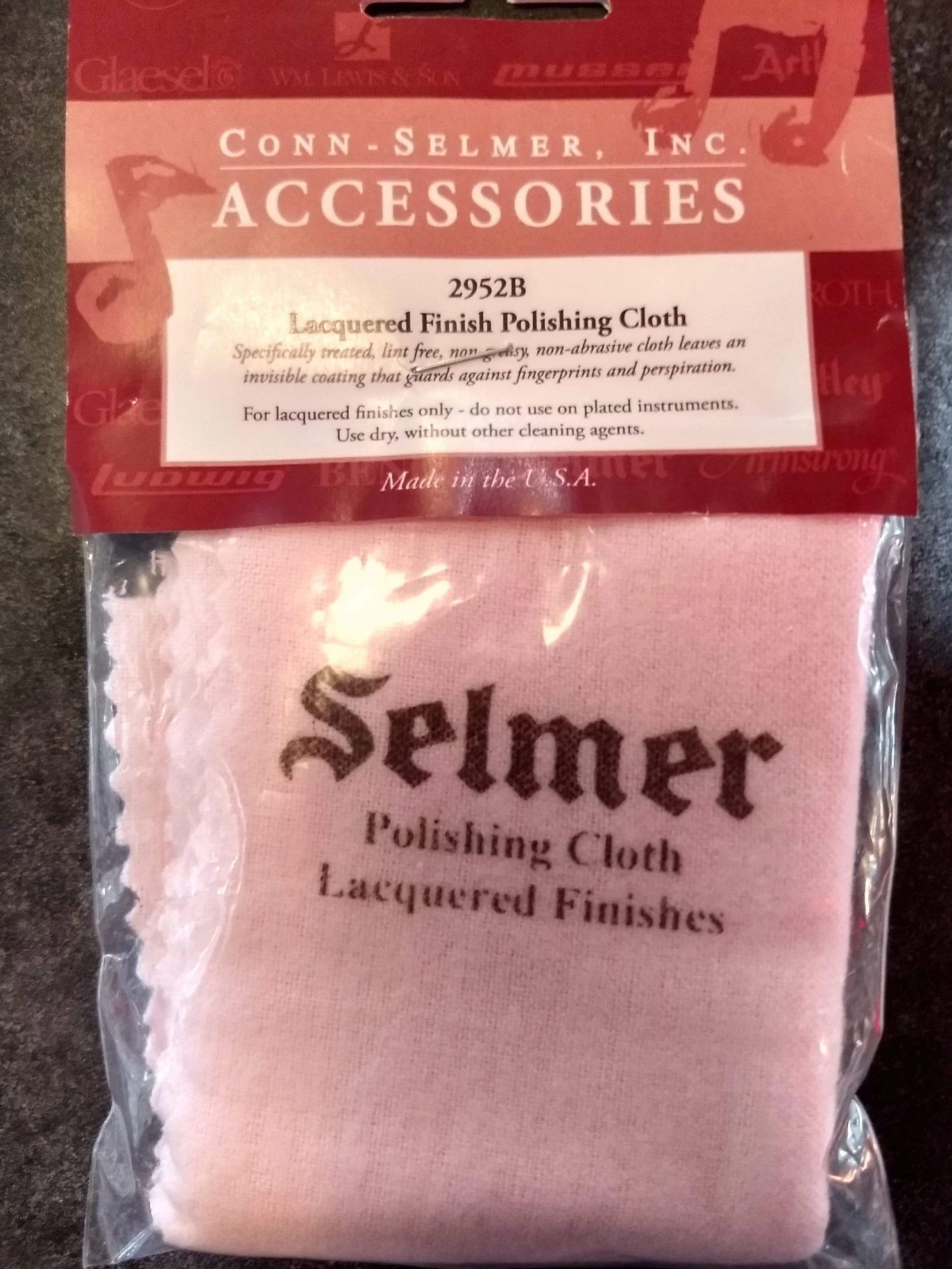 Selmer 2952 Polishing Cloth For Lacquered Finishes Maintenance 4 Selmer 2952 Polishing Cloth For Lacquered Finishes Maintenance