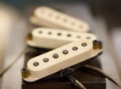 Seymour Duncan Antiquity Texas Hot 3-piece Pickup Set For Strat | Aged White Guitar Accessories 7 Seymour Duncan Antiquity Texas Hot 3-piece Pickup Set For Strat | Aged White Guitar Accessories