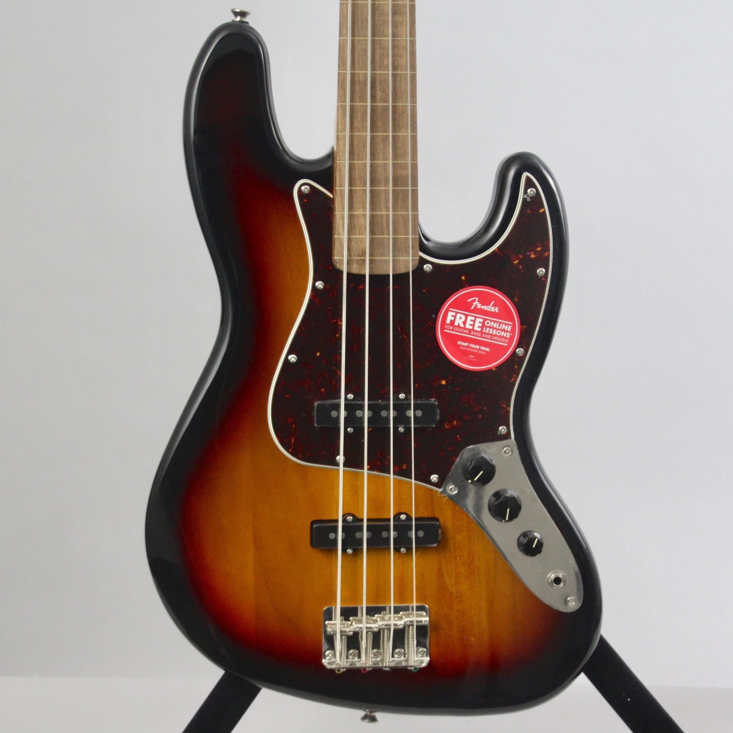 Squier Classic Vibe '60s Jazz Bass Fretless | 3-Color Sunburst 3 Squier Classic Vibe '60s Jazz Bass Fretless | 3-Color Sunburst