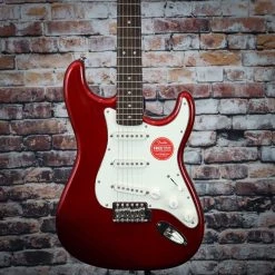 Squier Classic Vibe '60s Stratocaster | Candy Apple Red Guitar