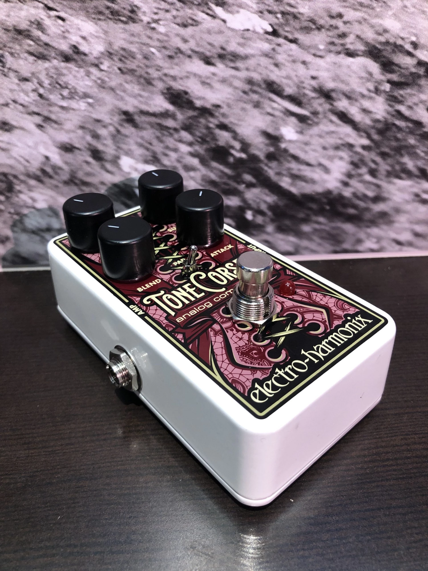 Electro Harmonix Effects Electro-Harmonix Tone Corset Analog Compressor Pedal 5 Electro Harmonix Effects Electro-Harmonix Tone Corset Analog Compressor Pedal