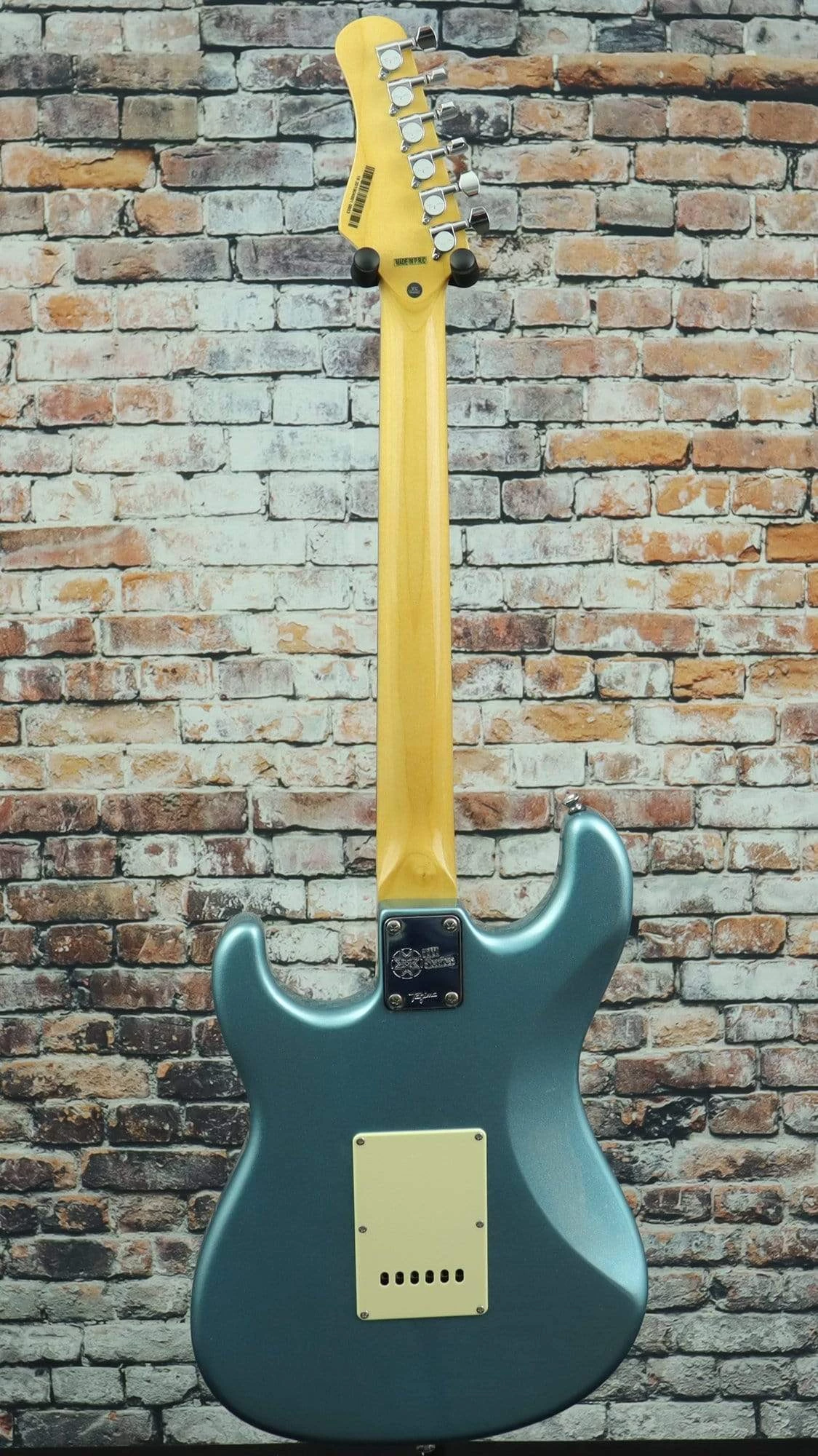 Tagima TG-530E Strat Style Electric Guitar | Lake Placid Blue 5 Tagima TG-530E Strat Style Electric Guitar | Lake Placid Blue