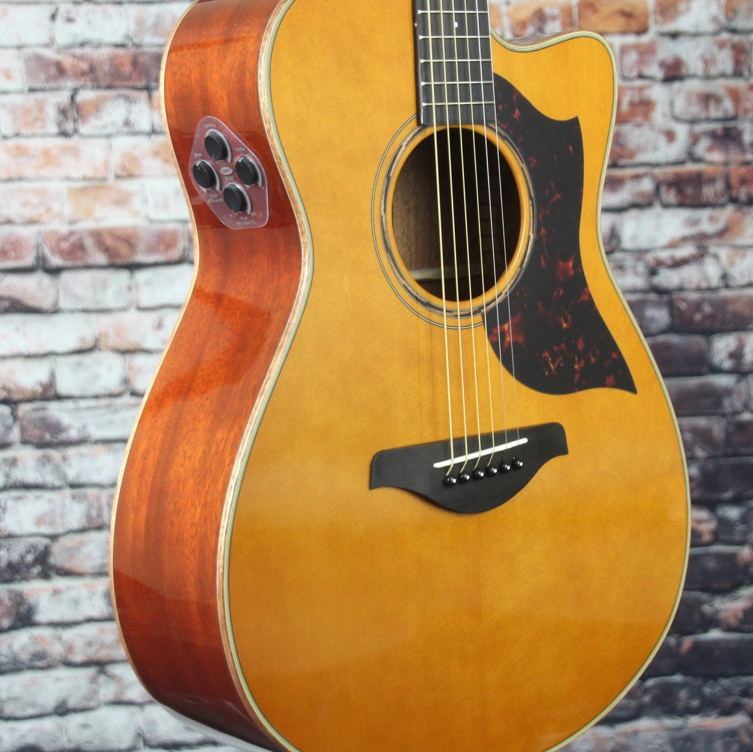 Yamaha AC3M Acoustic-Electric Guitar | Vintage Natural 4 Yamaha AC3M Acoustic-Electric Guitar | Vintage Natural