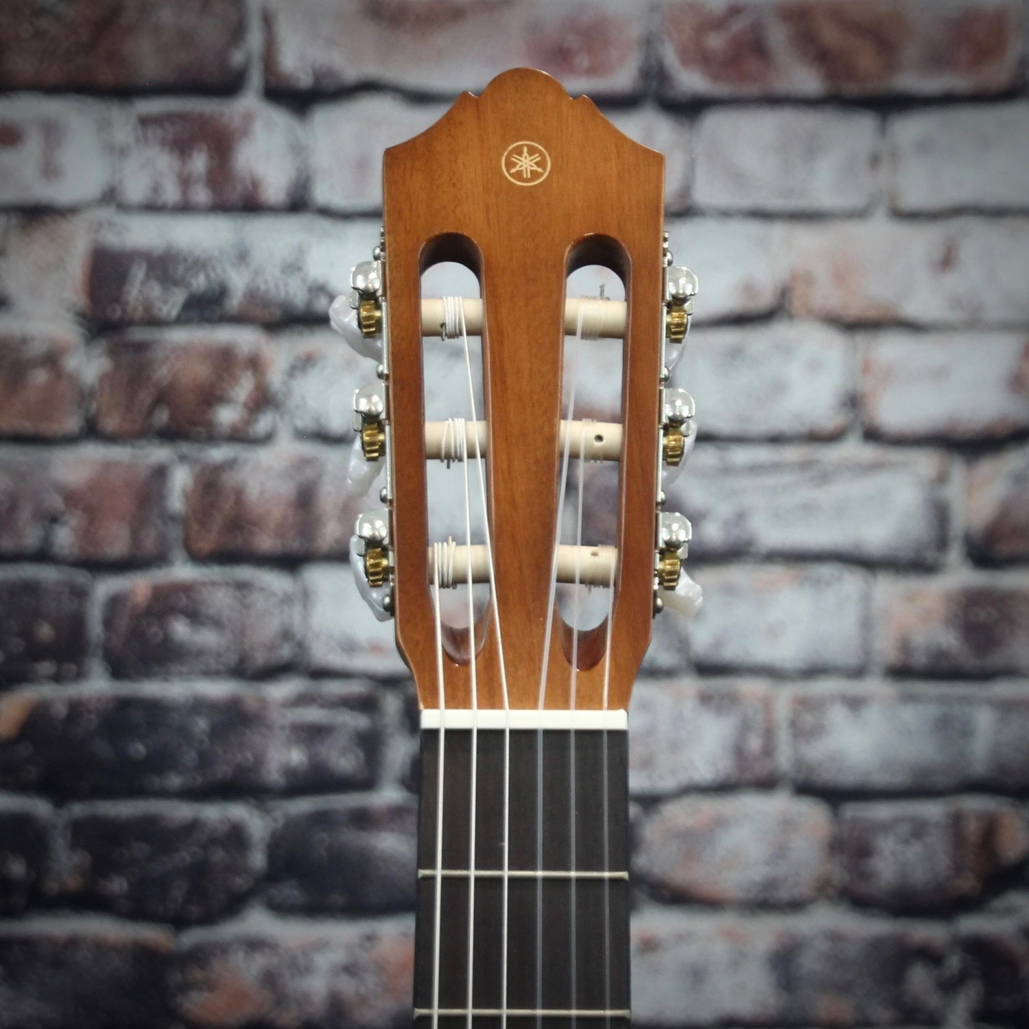 Yamaha CG102 Nylon String Classical Guitar 6 Yamaha CG102 Nylon String Classical Guitar