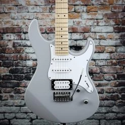 YAMAHA PACIFICA ELECTRIC GUITAR MAPLE FINGERBOARD - GRAY