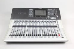 Mixing Consoles Yamaha TF3 Compact Digital Pro Audio Mixer