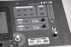 Mixing Consoles Yamaha TF3 Compact Digital Pro Audio Mixer
