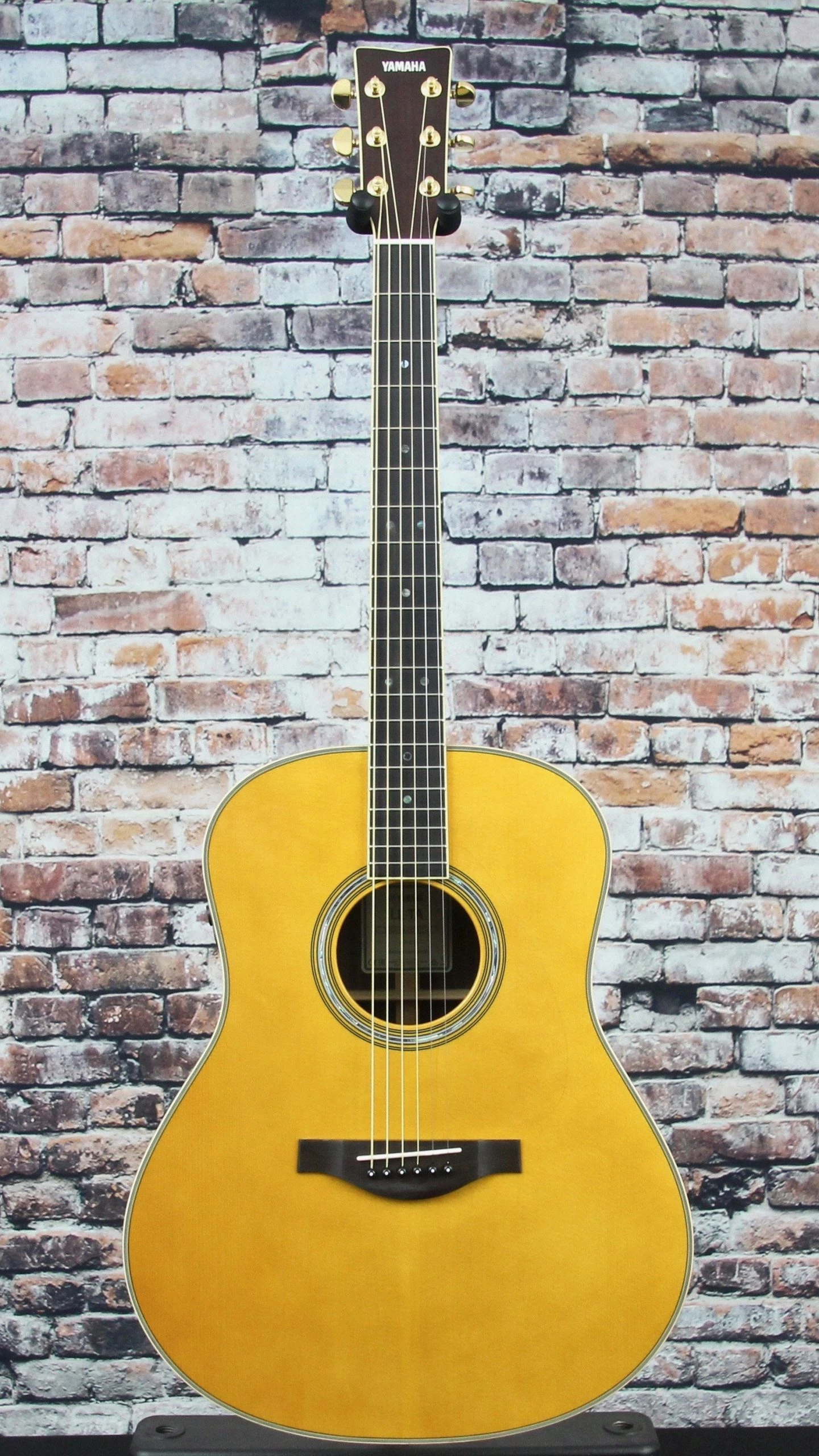Yamaha TransAcoustic LL-TA Acoustic-Electric Guitar | Vintage Natural 8 Yamaha TransAcoustic LL-TA Acoustic-Electric Guitar | Vintage Natural
